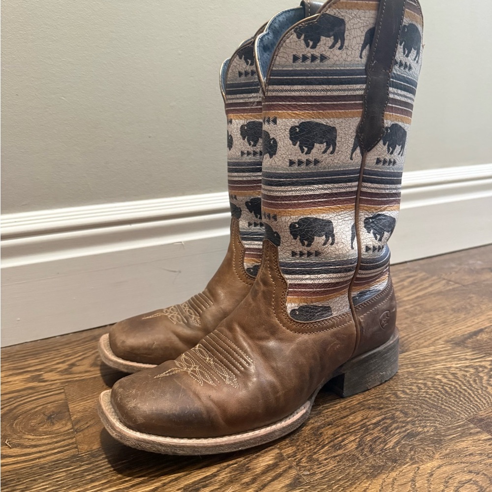 Ariat Women’s Western Boots with Buffalo Pattern